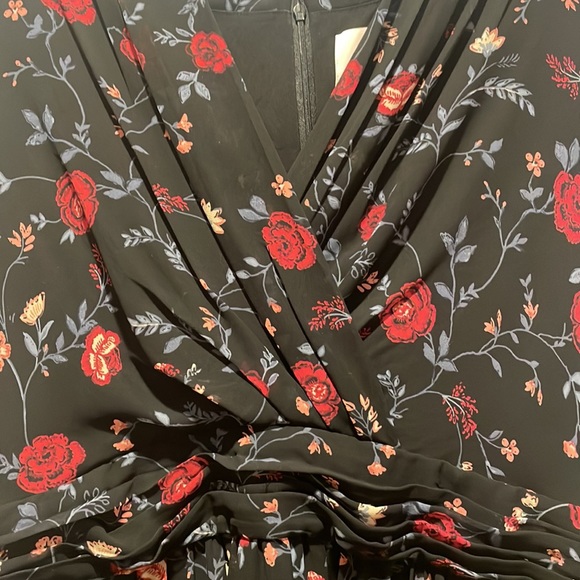 Gal Meets Glam Black Floral Dress - Picture 2 of 4